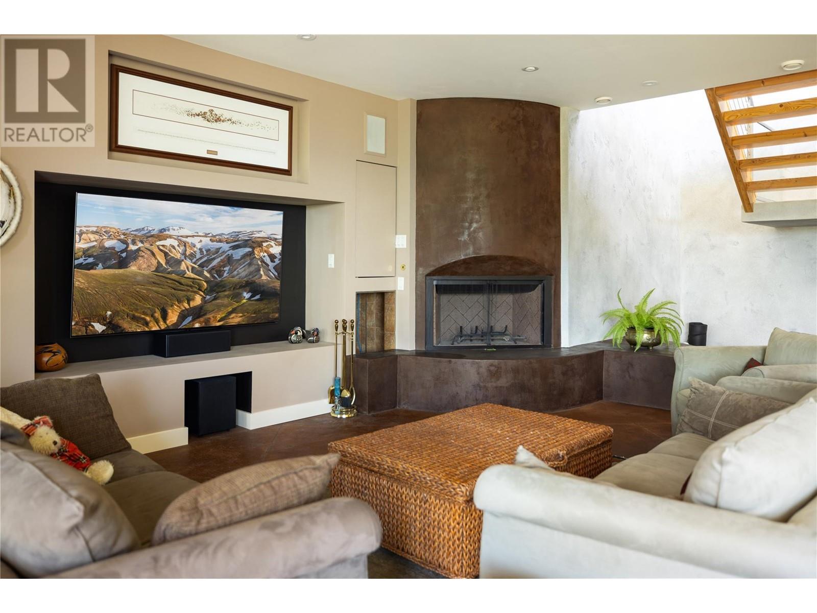 












5454 Kingsview Road

,
Vernon,




British Columbia
V1B3J5

