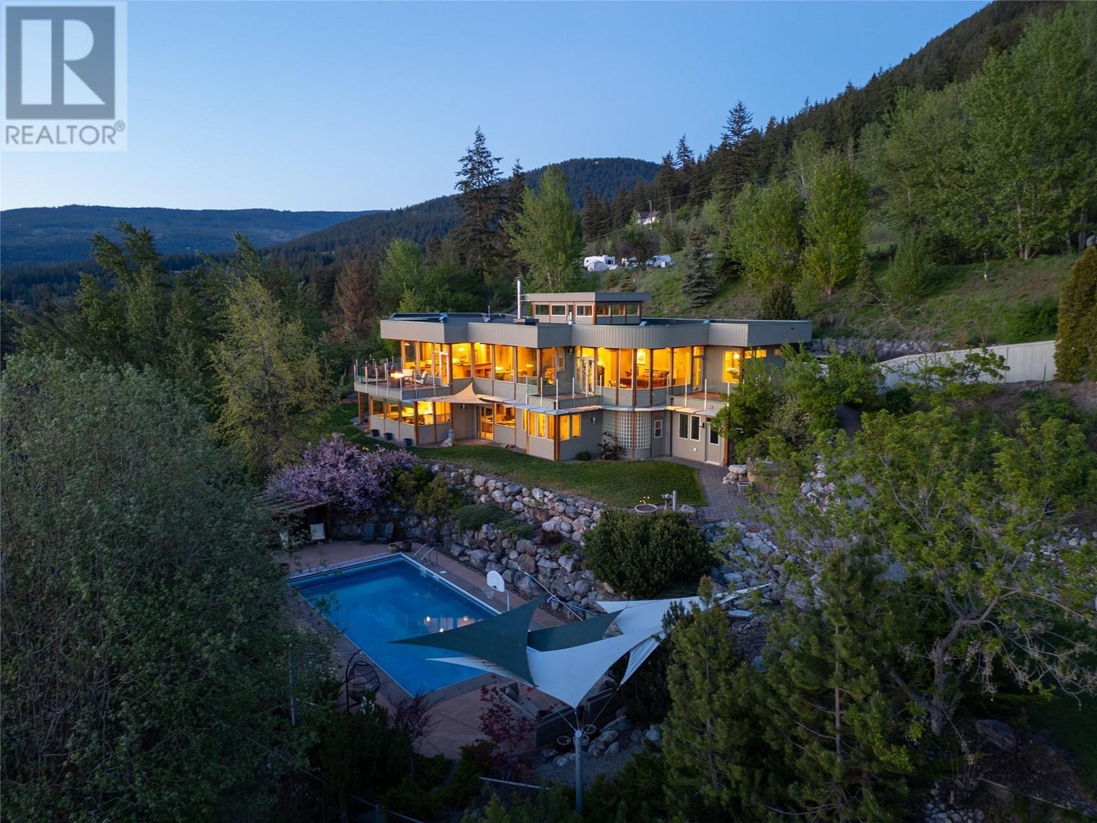 












5454 Kingsview Road

,
Vernon,




British Columbia
V1B3J5


