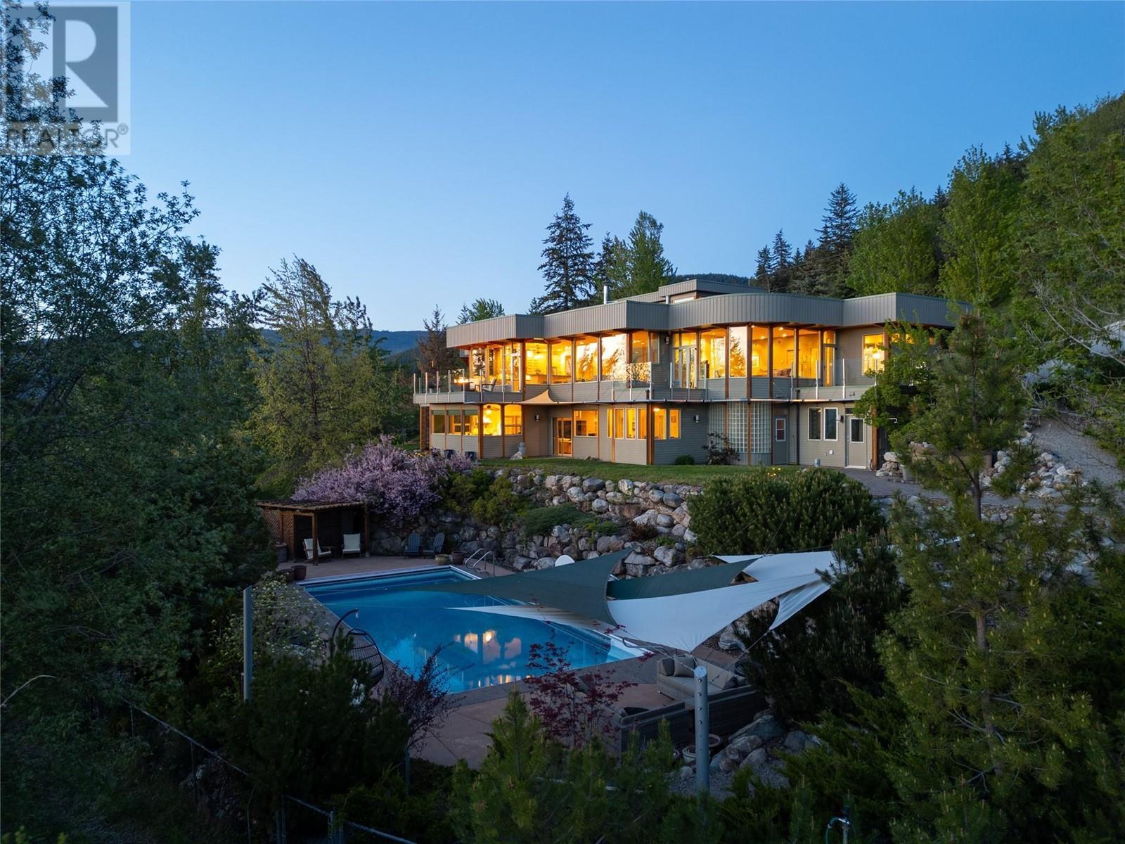












5454 Kingsview Road

,
Vernon,




British Columbia
V1B3J5

