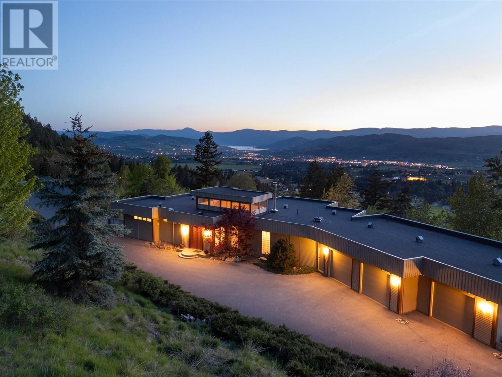 












5454 Kingsview Road

,
Vernon,




British Columbia
V1B3J5

