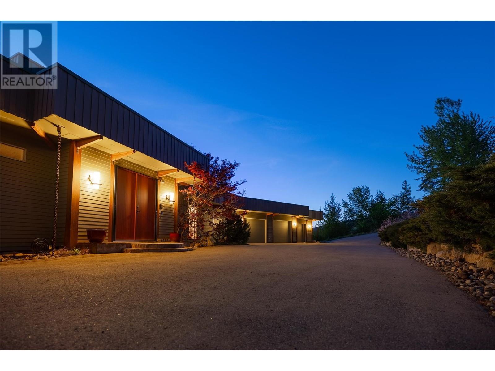 












5454 Kingsview Road

,
Vernon,




British Columbia
V1B3J5

