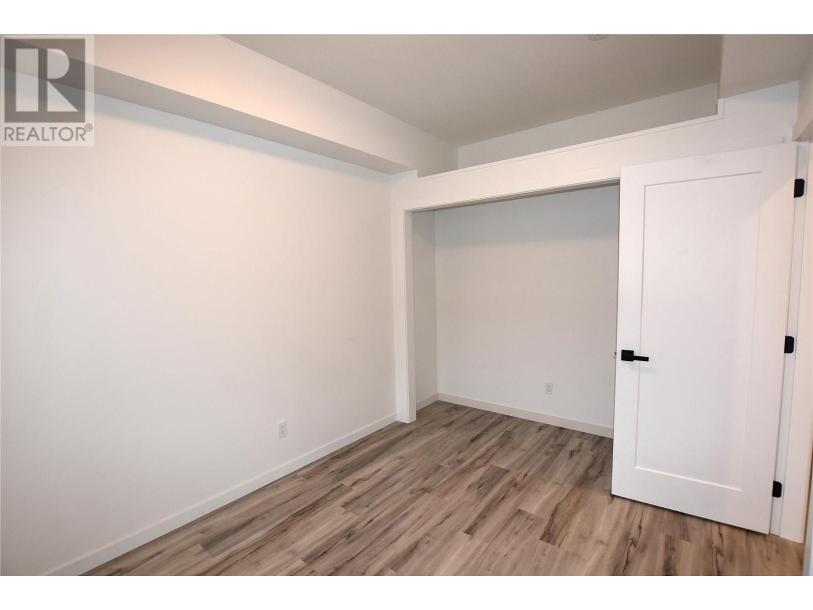 












592 Nighthawk Avenue

,
Vernon,




British Columbia
V1H2A1

