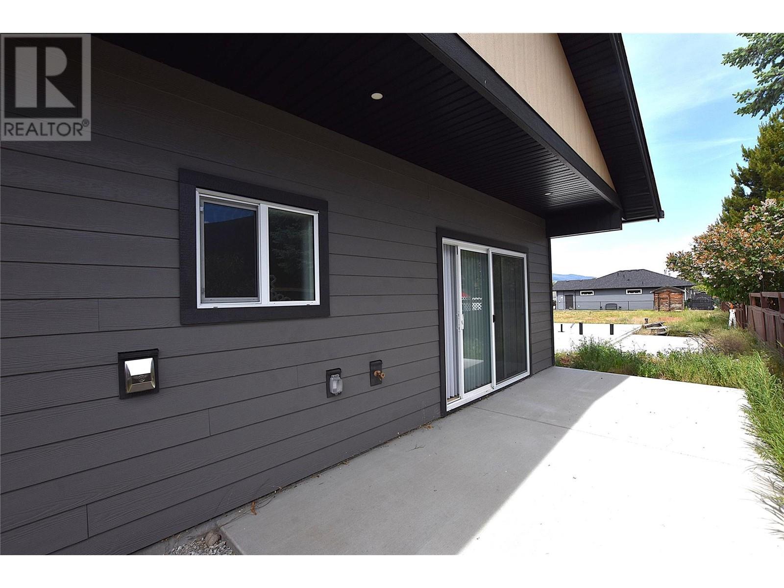 












592 Nighthawk Avenue

,
Vernon,




British Columbia
V1H2A1


