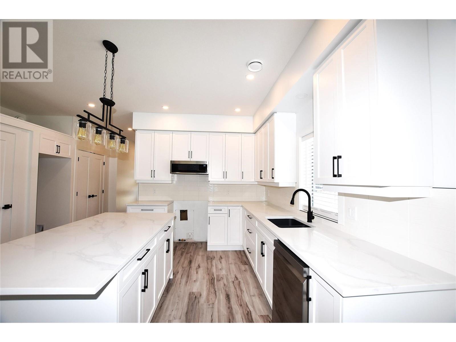 












592 Nighthawk Avenue

,
Vernon,




British Columbia
V1H2A1


