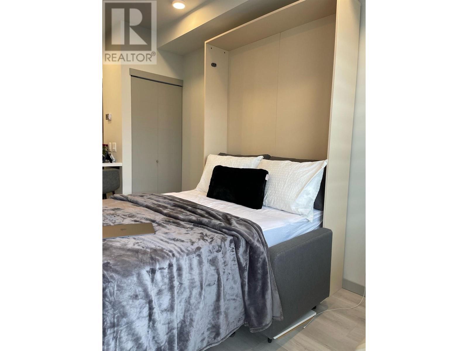 












345 DOUGALL Road N Unit# 215

,
Kelowna,




British Columbia
V1X3K8

