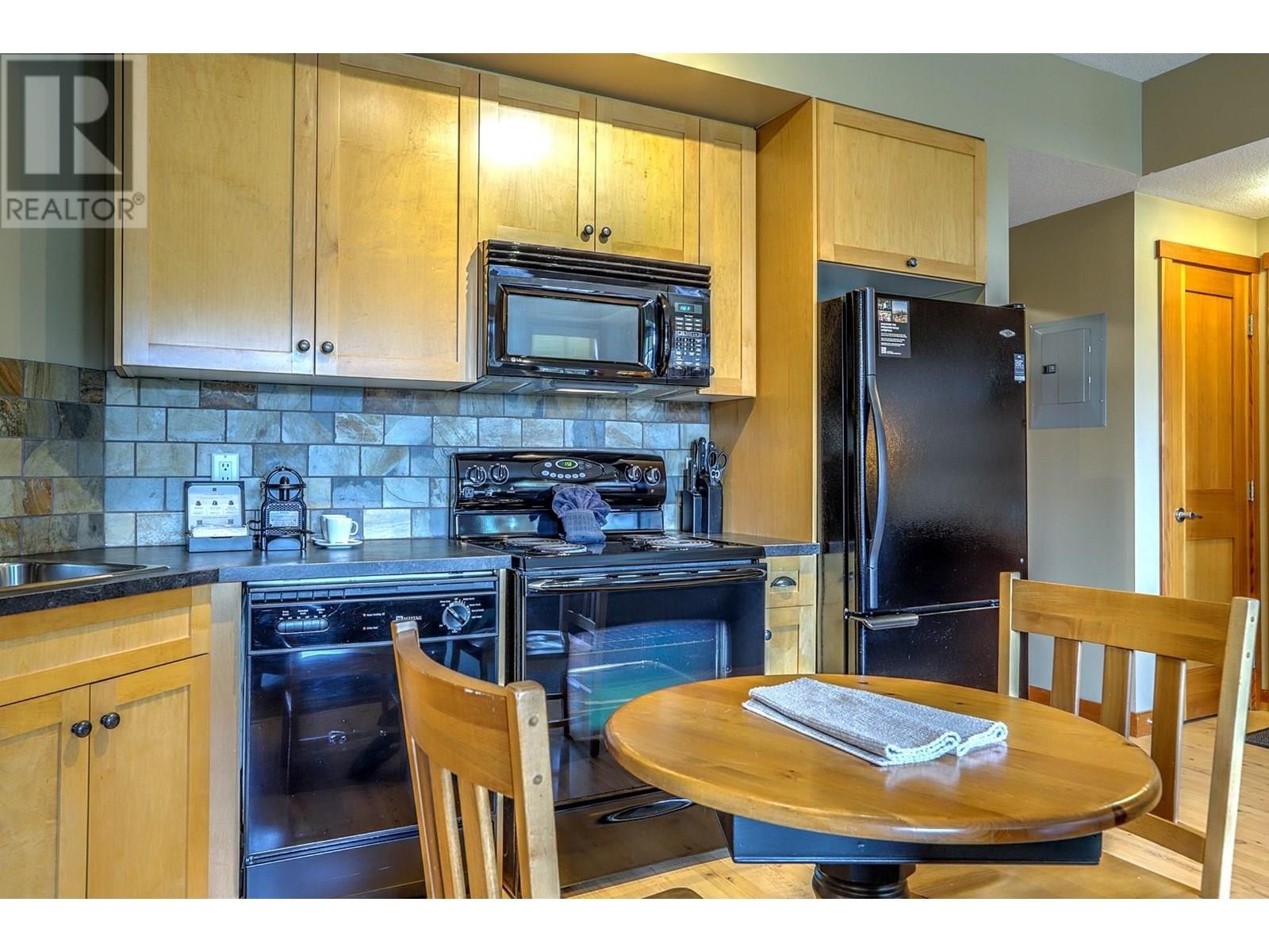 












107 Village Centre Court Unit# 116

,
Vernon,







British Columbia
V1H1Y8

