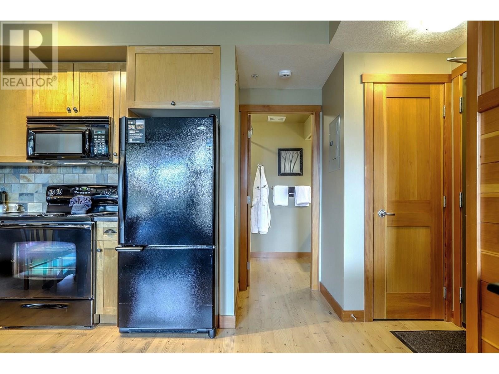 












107 Village Centre Court Unit# 116

,
Vernon,







British Columbia
V1H1Y8

