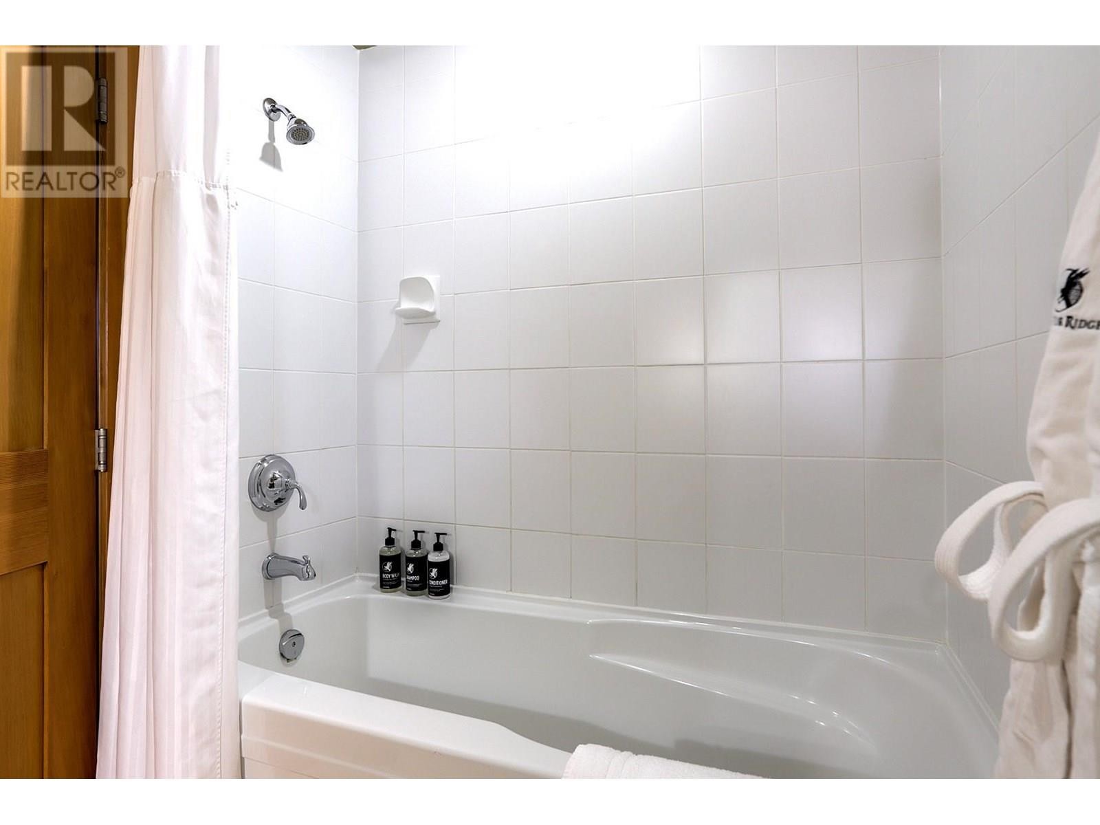 












107 Village Centre Court Unit# 116

,
Vernon,







British Columbia
V1H1Y8

