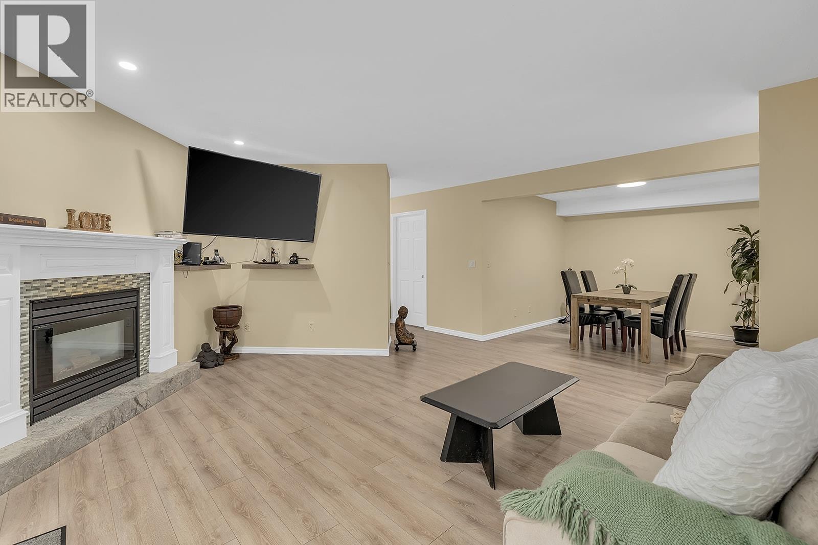 












7841 97 Highway Unit# 107-3

,
Lake Country,




British Columbia
V4V1E7

