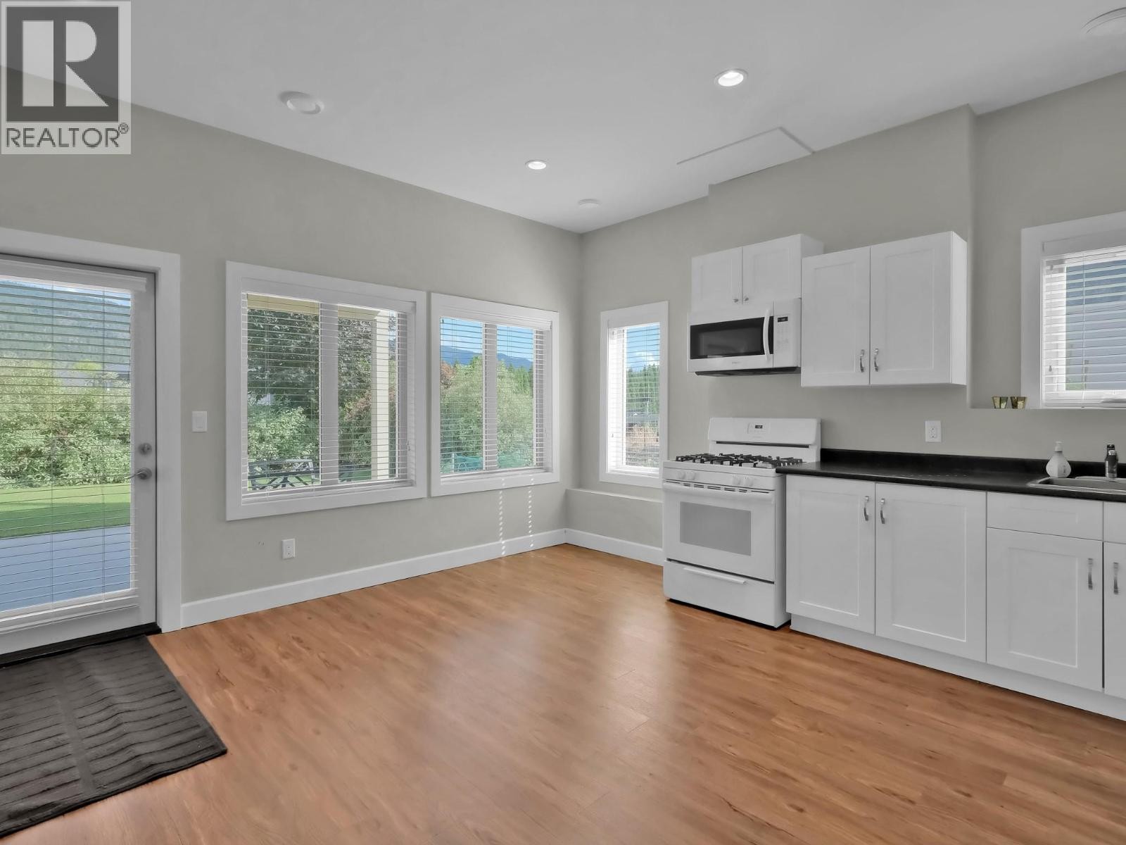 












18451 Crystal Waters Road Unit# 16

,
Lake Country,




British Columbia
V4V2G2

