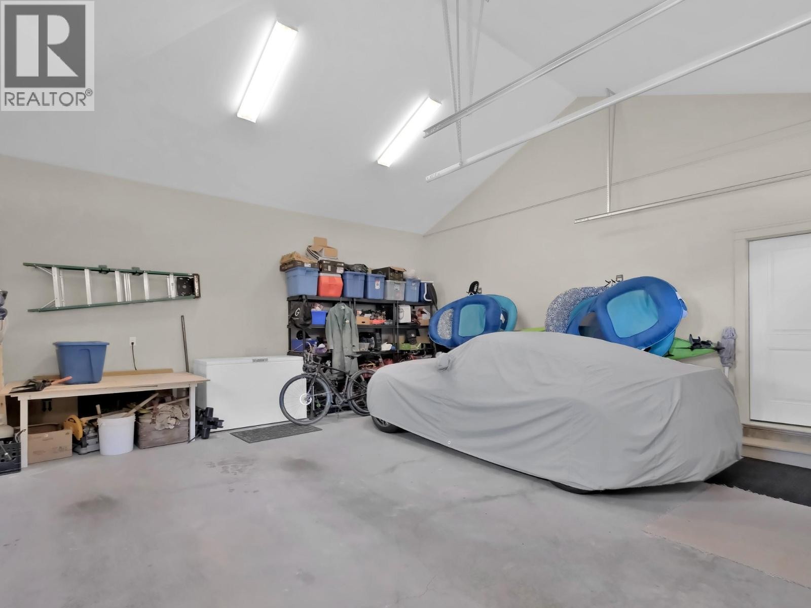 












18451 Crystal Waters Road Unit# 16

,
Lake Country,




British Columbia
V4V2G2

