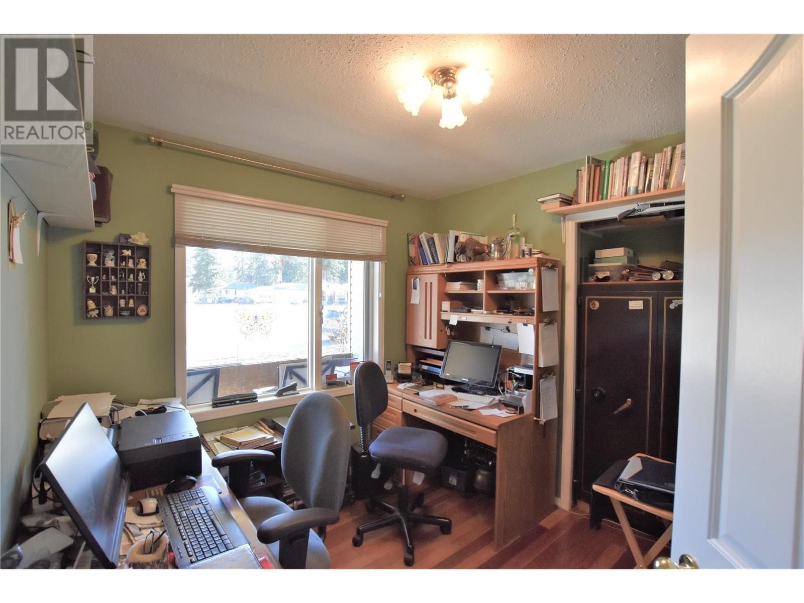 












536 Loon Avenue

,
Vernon,




British Columbia
V1H2A1

