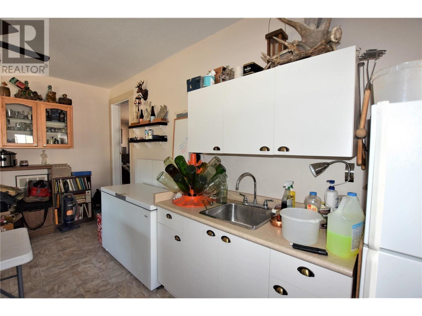 












536 Loon Avenue

,
Vernon,




British Columbia
V1H2A1

