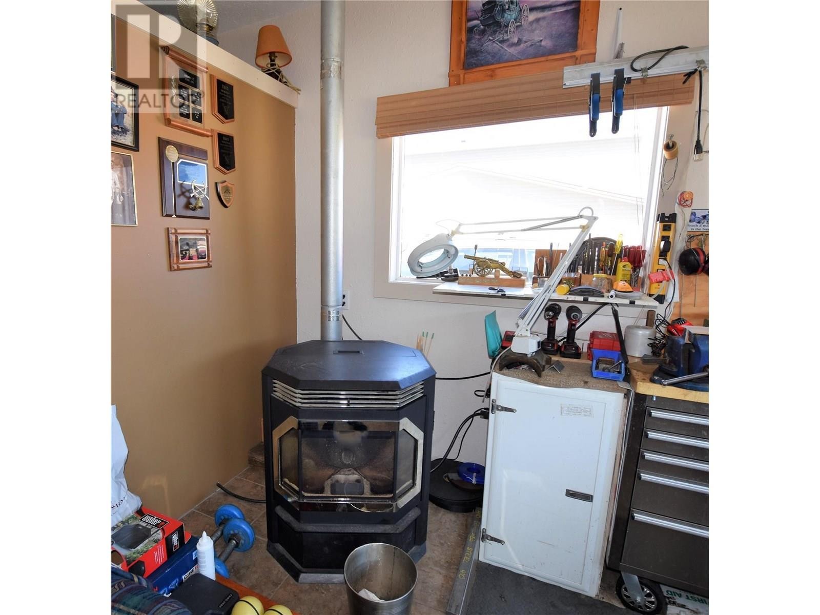 












536 Loon Avenue

,
Vernon,




British Columbia
V1H2A1

