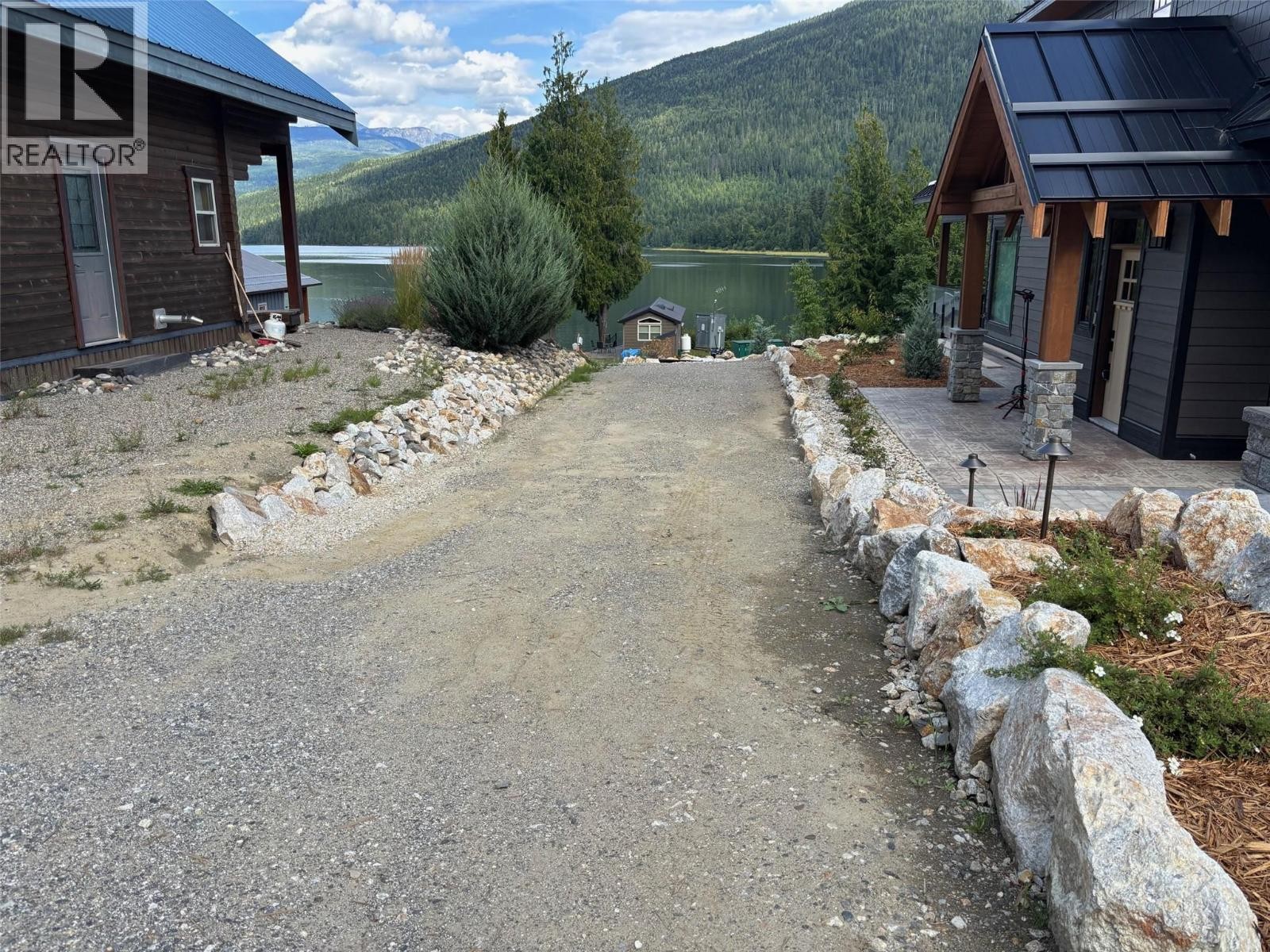 












1681 Sugar Lake Road Unit# 13

,
Cherryville,







British Columbia
V0E2G2

