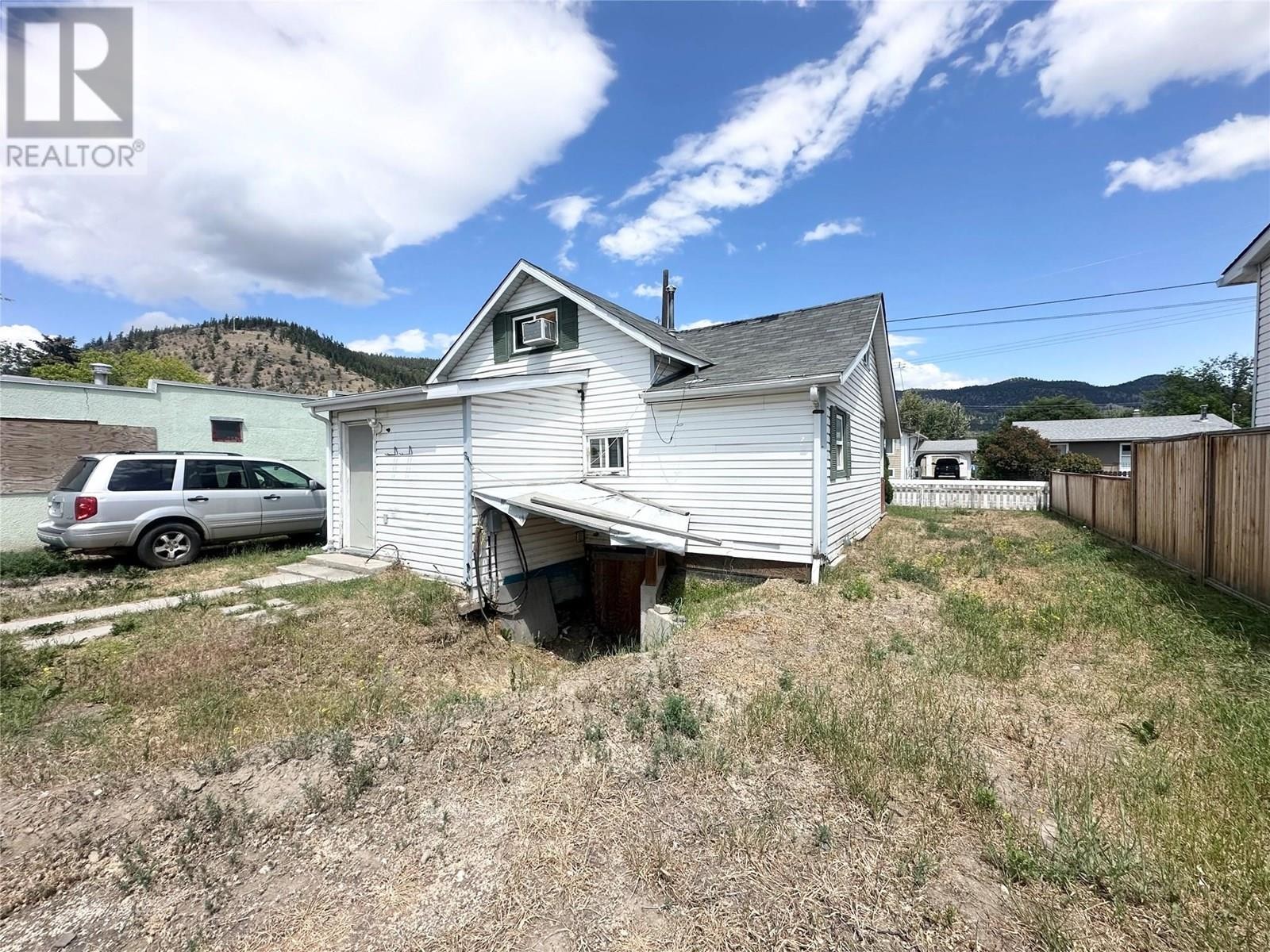 












1514 Coldwater Avenue

,
Merritt,




British Columbia
V1K1R6

