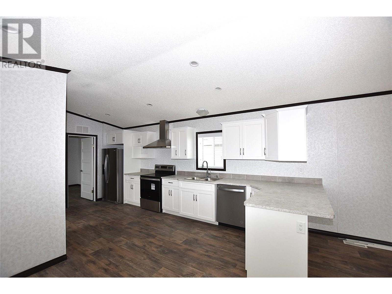 












61 Antoine Road Unit# 24

,
Vernon,




British Columbia
V1H2A3

