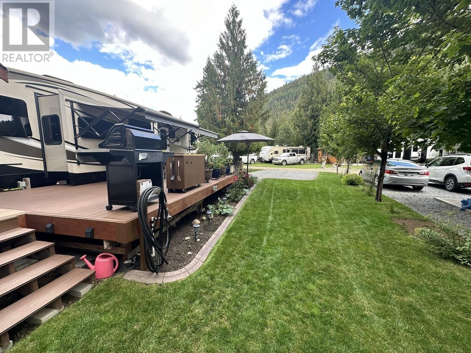 












2202 Enderby Mabel Lake Road Unit# 127

,
Enderby,







British Columbia
V0E1V5

