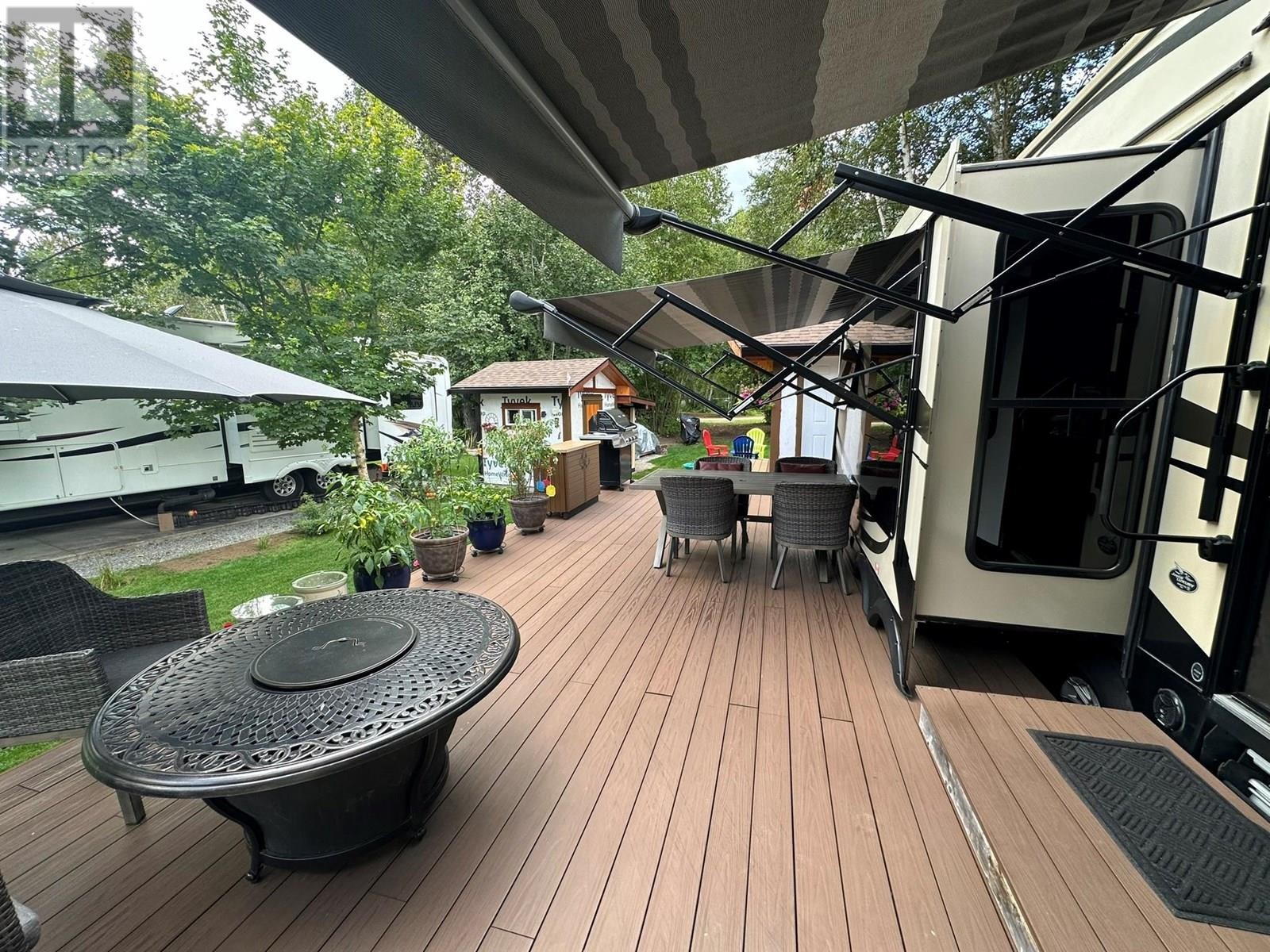 












2202 Enderby Mabel Lake Road Unit# 127

,
Enderby,







British Columbia
V0E1V5


