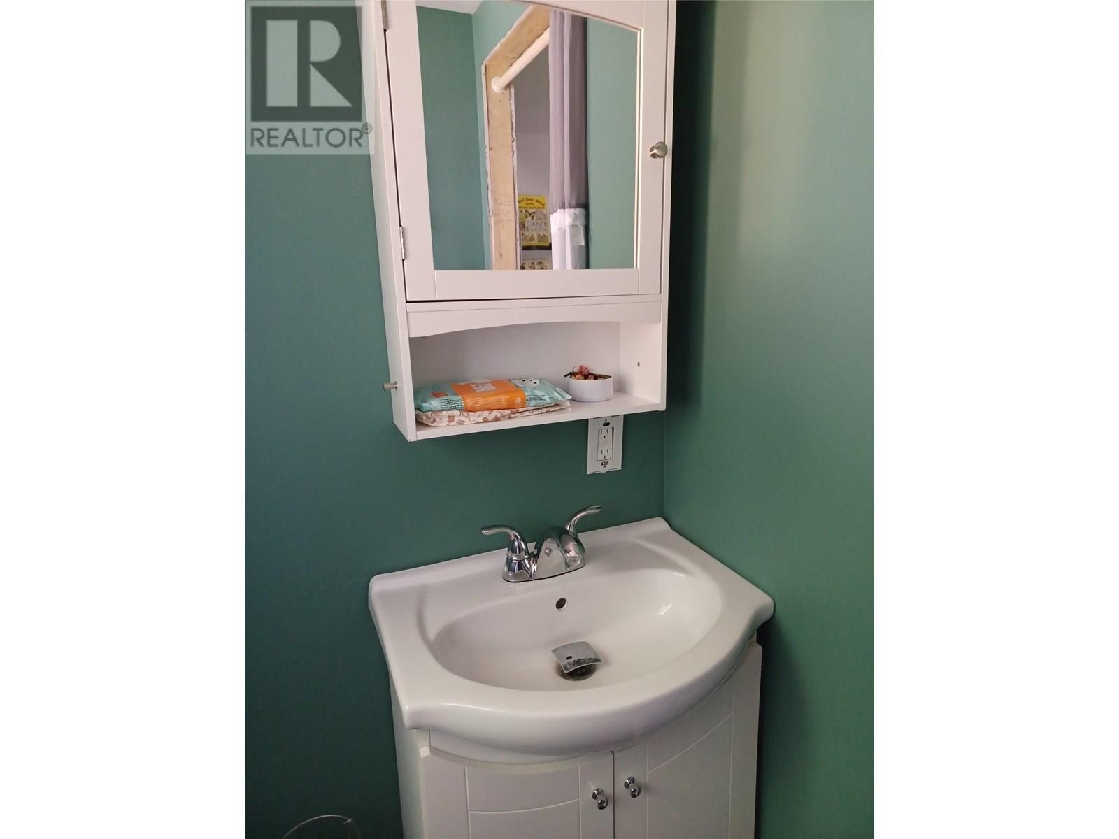 












2202 Enderby Mabel Lake Road Unit# 127

,
Enderby,







British Columbia
V0E1V5

