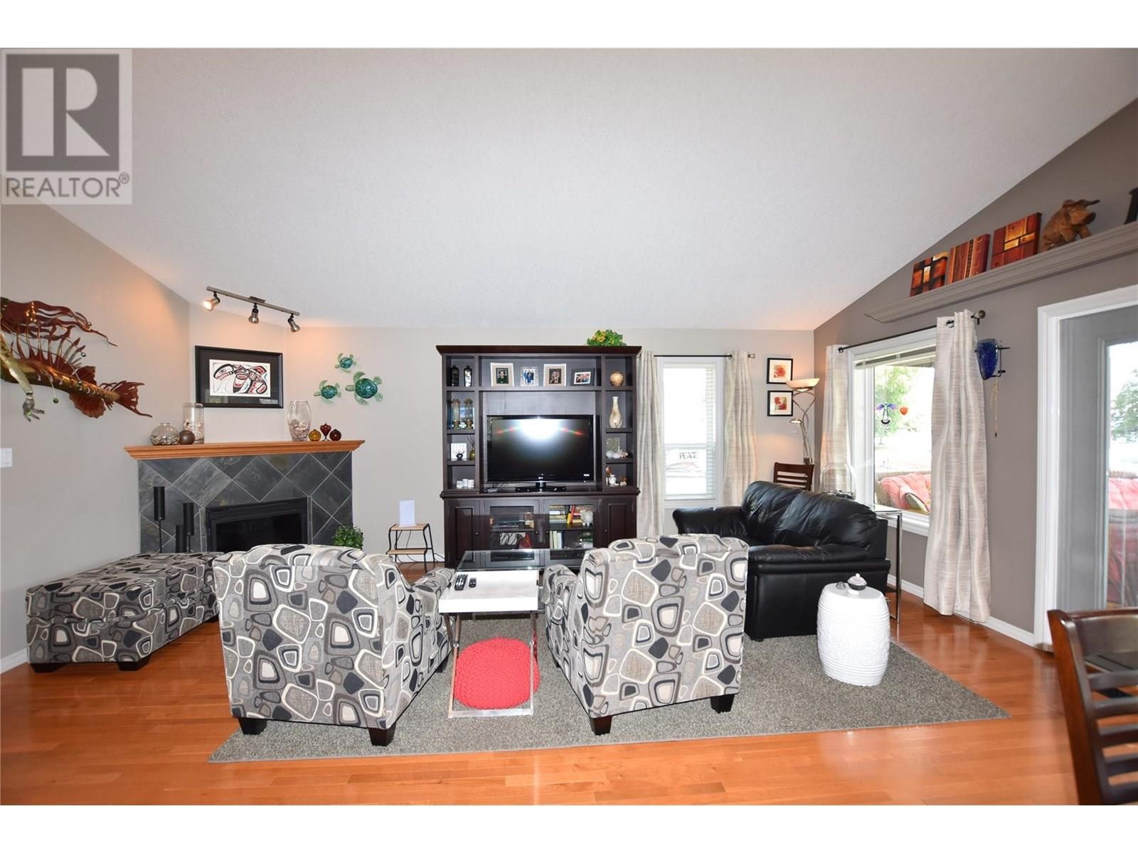 












39 Lakeshore Drive

,
Vernon,




British Columbia
V1H2A1

