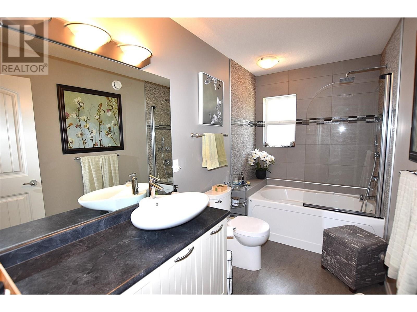 












39 Lakeshore Drive

,
Vernon,




British Columbia
V1H2A1

