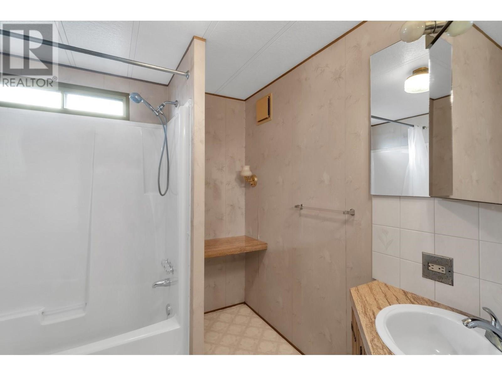 












2776 Clapperton Avenue Unit# 105

,
Merritt,




British Columbia
V0K1B0

