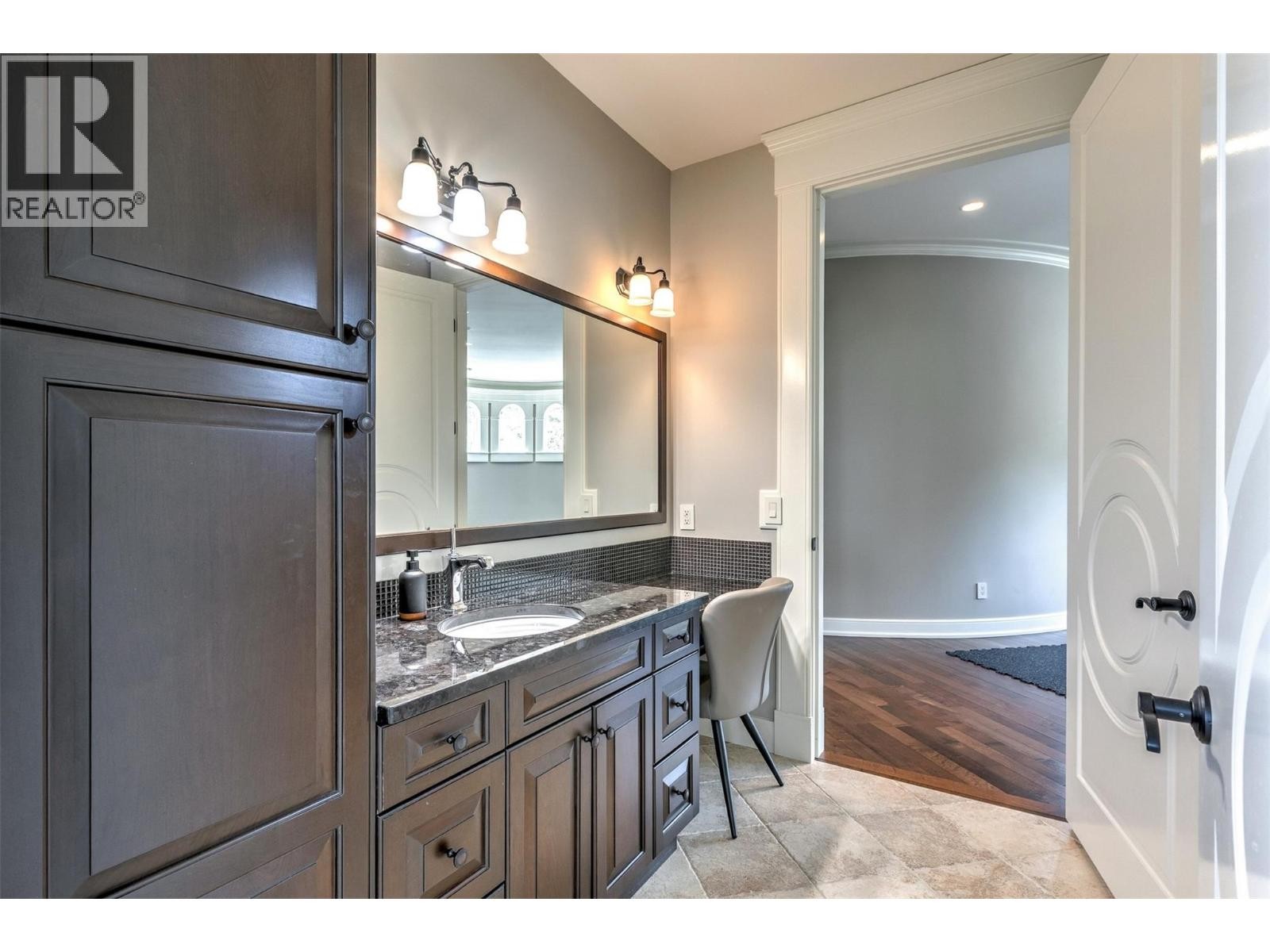 












4860 Tuscany Lane

,
Kelowna,




British Columbia
V1W5H3

