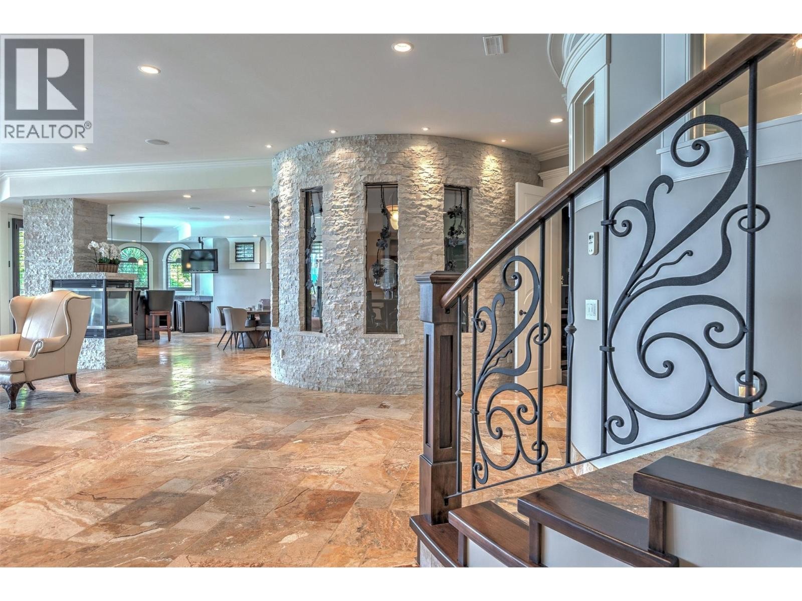 












4860 Tuscany Lane

,
Kelowna,




British Columbia
V1W5H3


