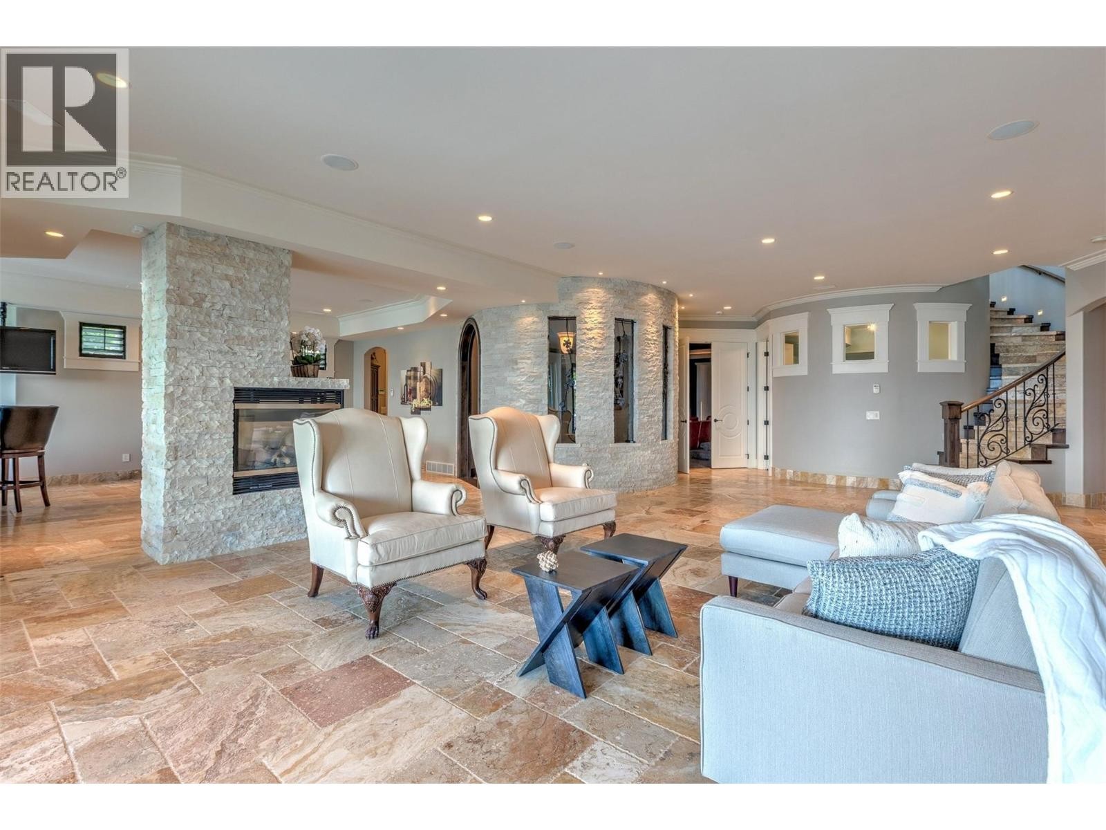 












4860 Tuscany Lane

,
Kelowna,




British Columbia
V1W5H3

