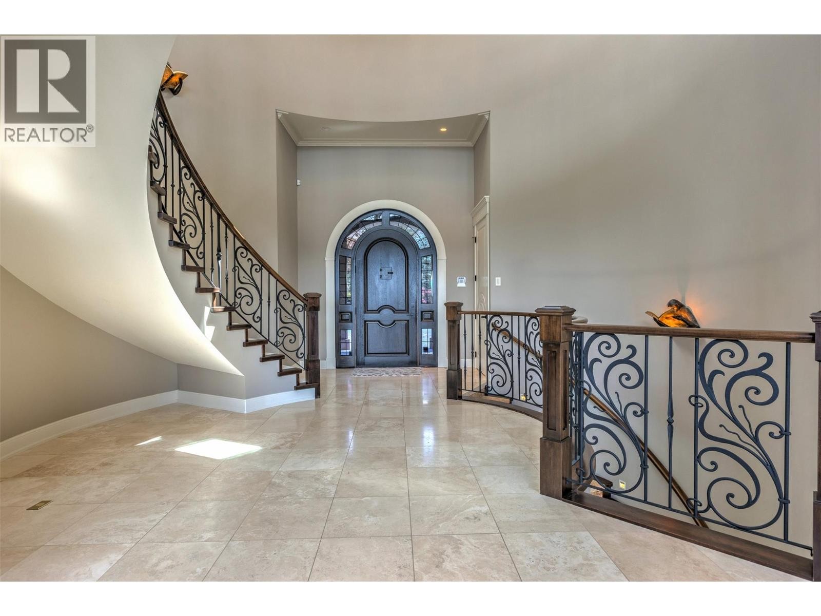 












4860 Tuscany Lane

,
Kelowna,




British Columbia
V1W5H3

