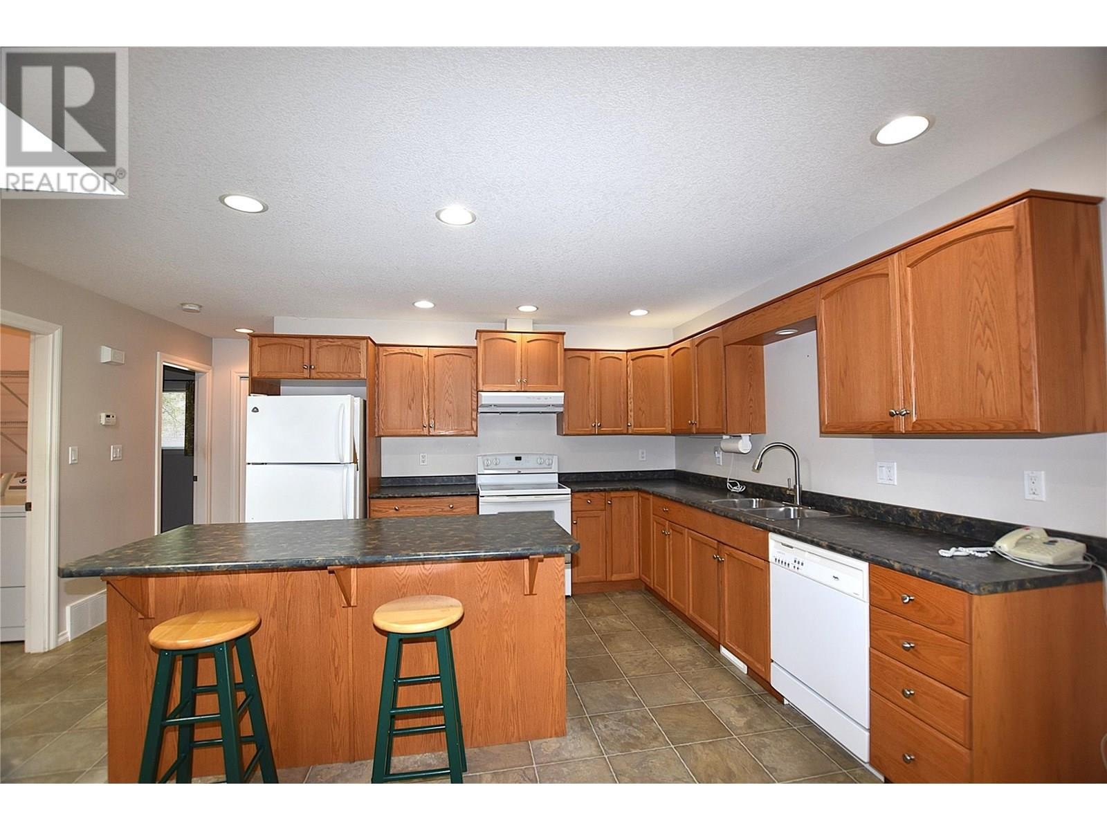 












312 Grouse Avenue

,
Vernon,




British Columbia
V1H2A1

