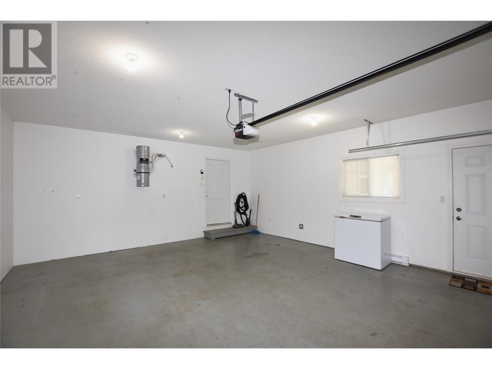 












312 Grouse Avenue

,
Vernon,




British Columbia
V1H2A1

