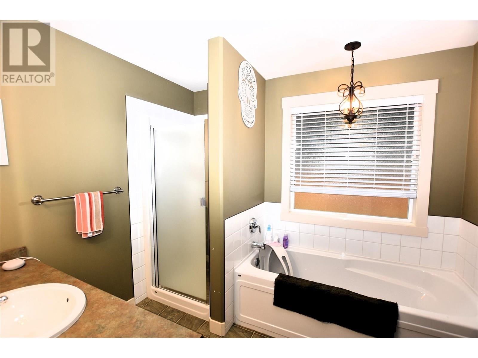 












458 Ibis Avenue

,
Vernon,




British Columbia
V1H2A1


