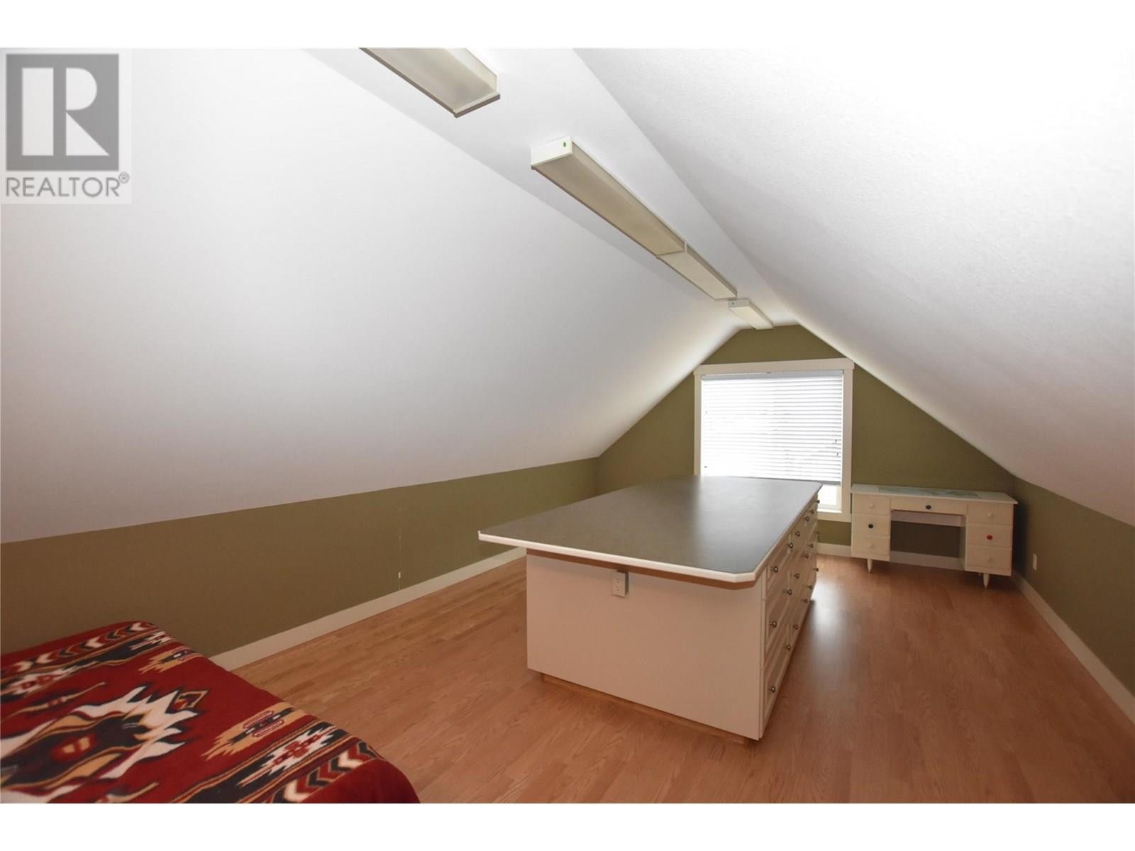 












458 Ibis Avenue

,
Vernon,




British Columbia
V1H2A1

