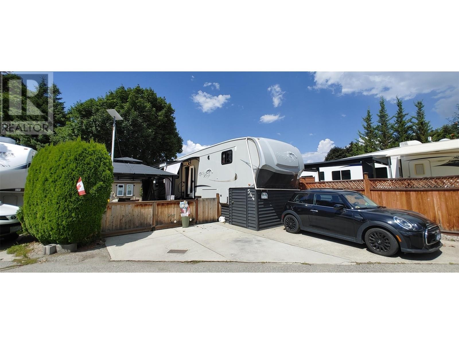 












415 Commonwealth Road Unit# 544

,
Kelowna,







British Columbia
V4V1P4

