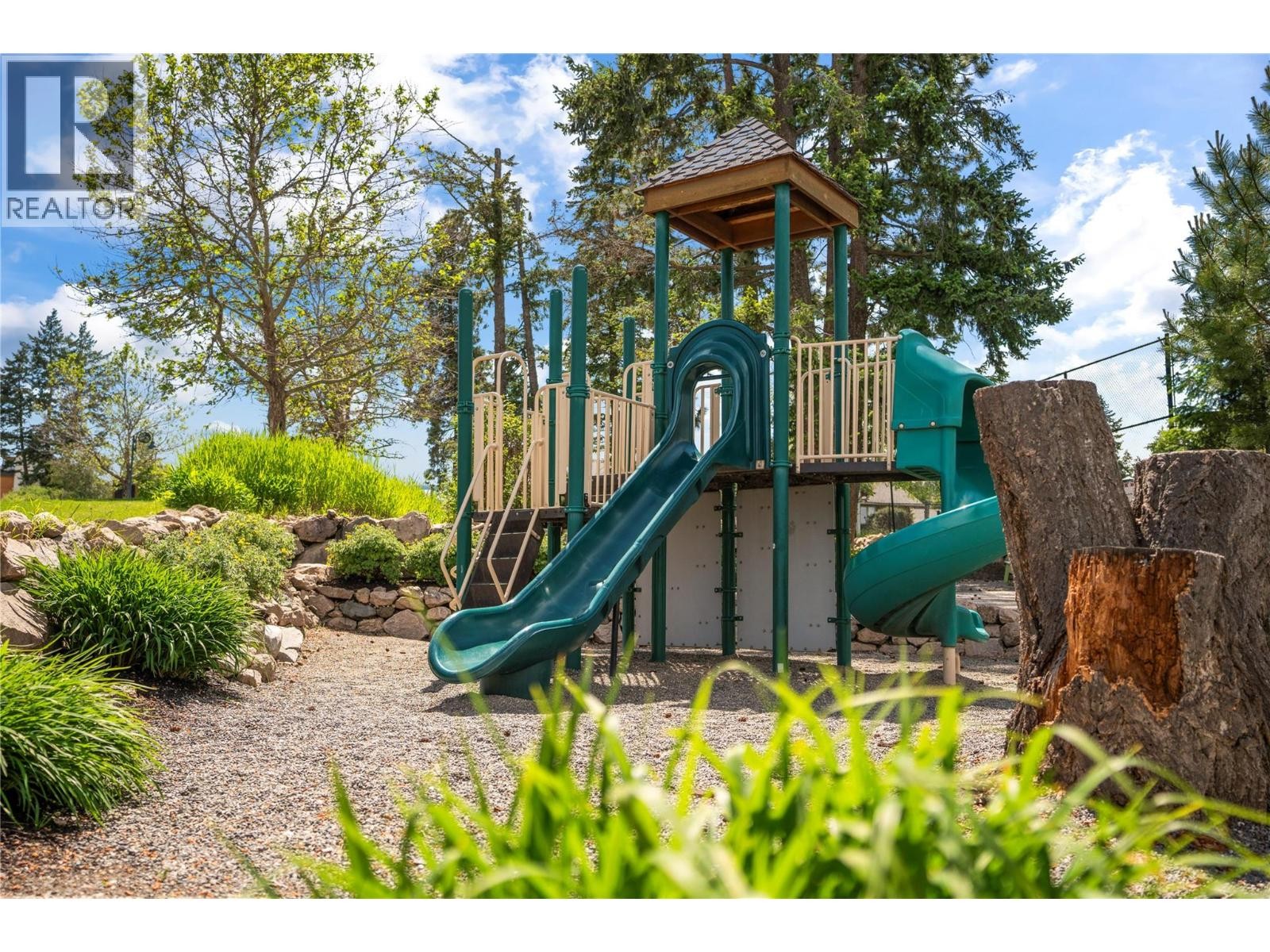 












101 Village Centre Court Unit# 331

,
Vernon,




British Columbia
V1H1T2

