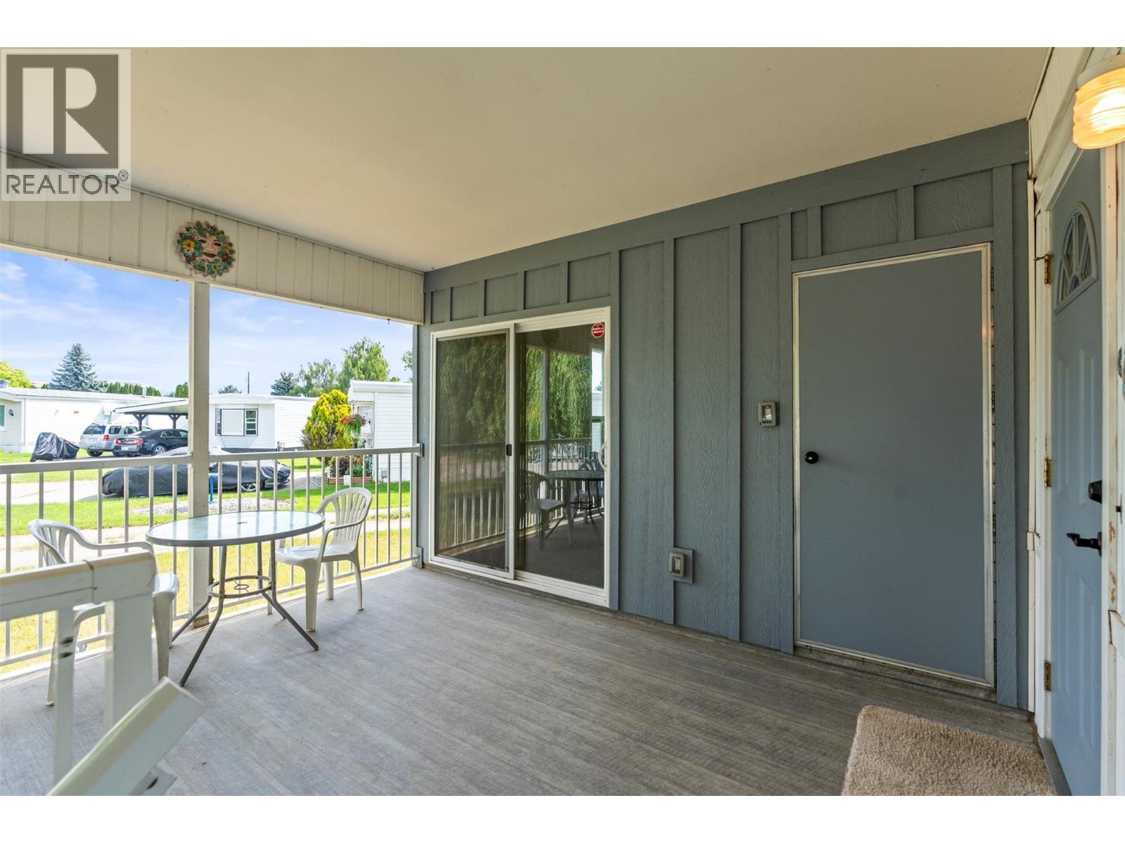 












2727 Lakeshore Road Unit# 101

,
Vernon,




British Columbia
V1H1X5

