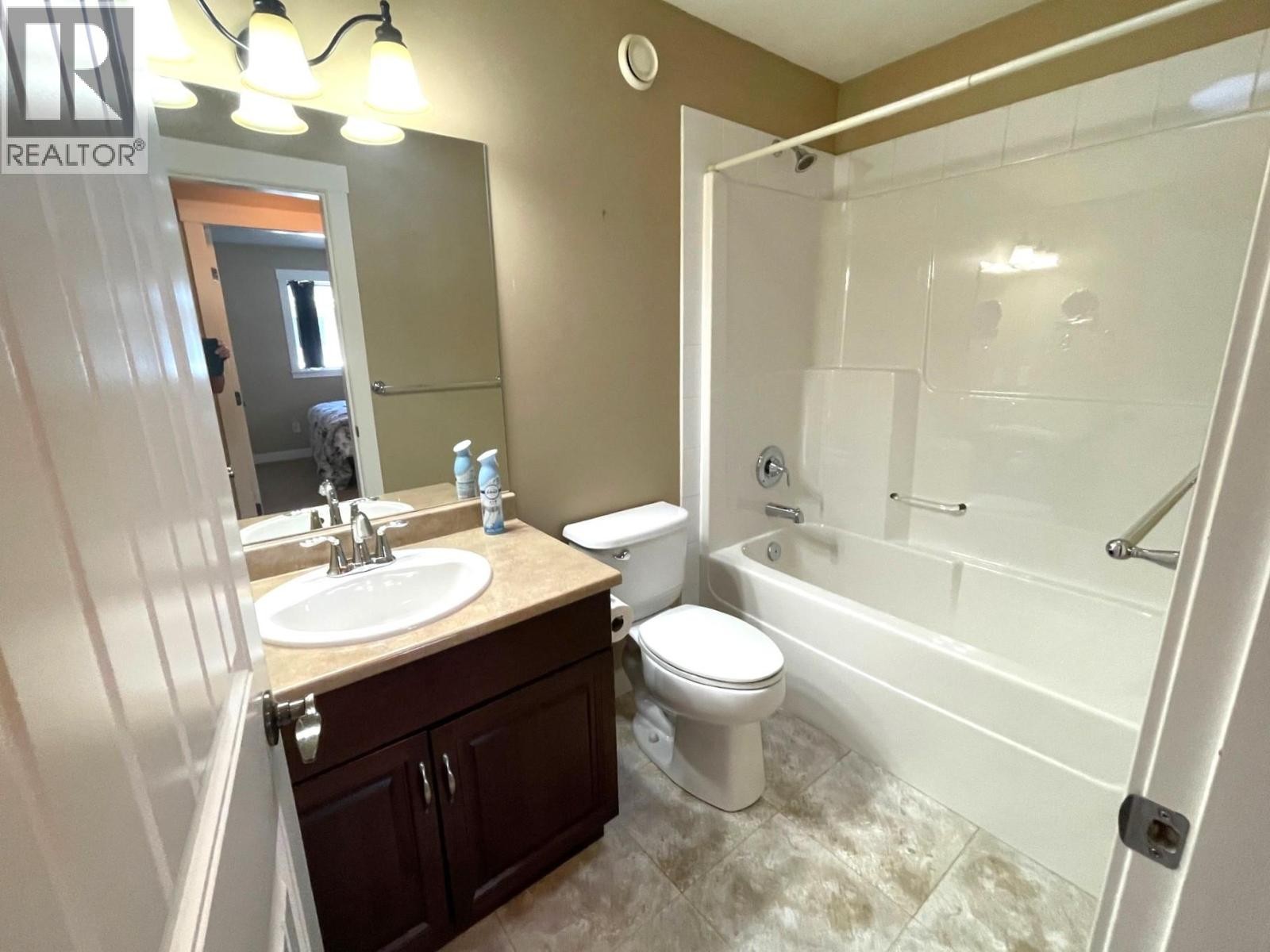 












493 Kingfisher Avenue

,
Vernon,




British Columbia
V1H2A1

