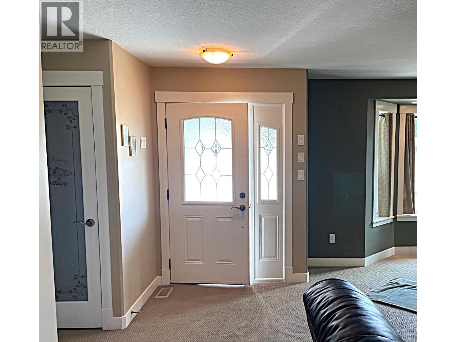 












493 Kingfisher Avenue

,
Vernon,




British Columbia
V1H2A1

