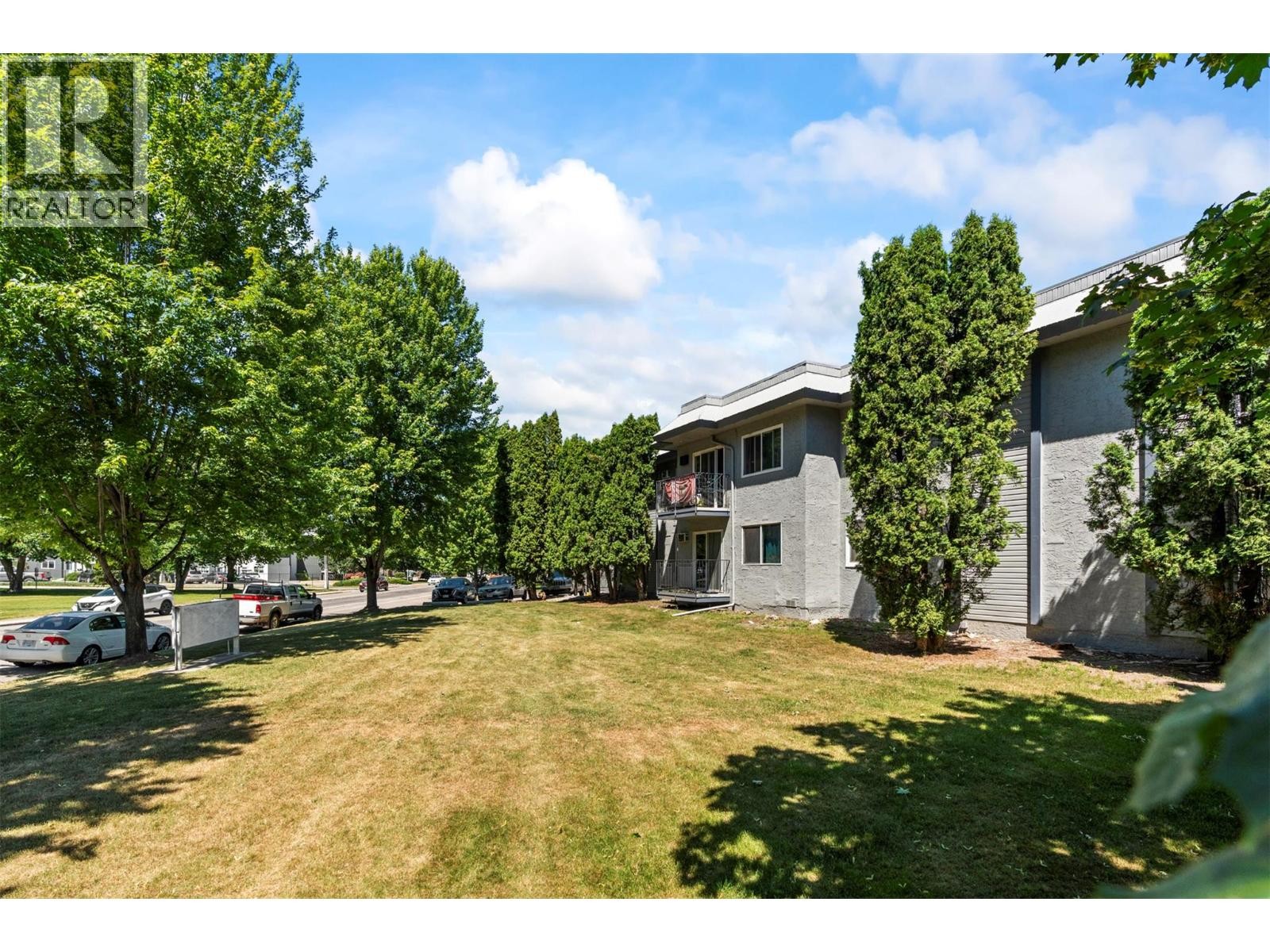 












4101 Alexis Park Drive Unit# 103

,
Vernon,




British Columbia
V1T6H2

