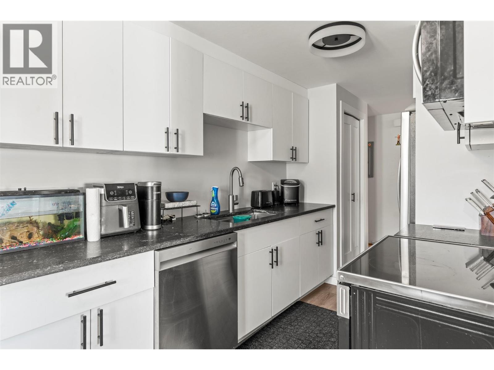 












4101 Alexis Park Drive Unit# 103

,
Vernon,




British Columbia
V1T6H2

