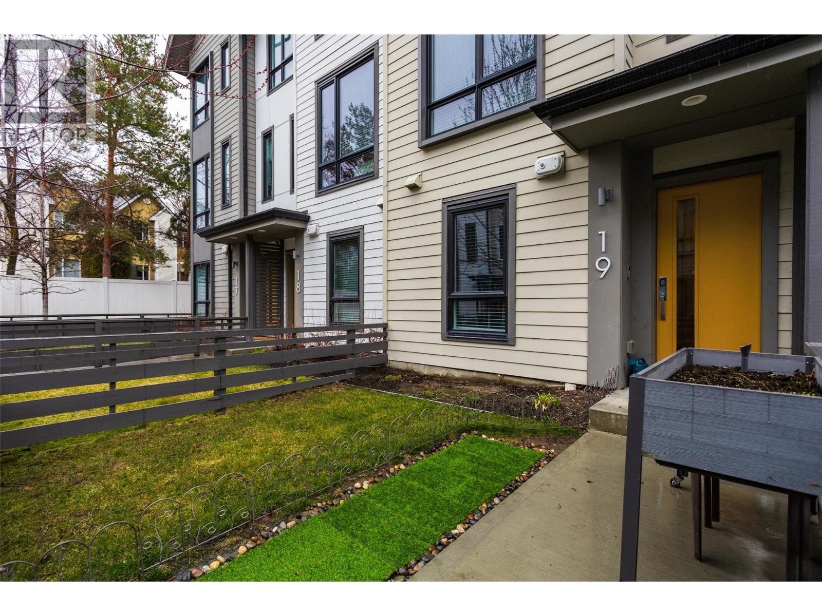 












170 Celano Crescent Unit# 19

,
Kelowna,




British Columbia
V1V0B6

