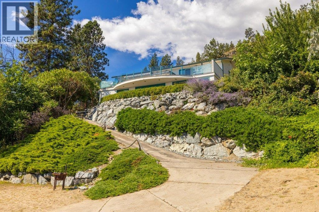 












2387 Campbell Road

,
West Kelowna,




British Columbia
V1Z1E9

