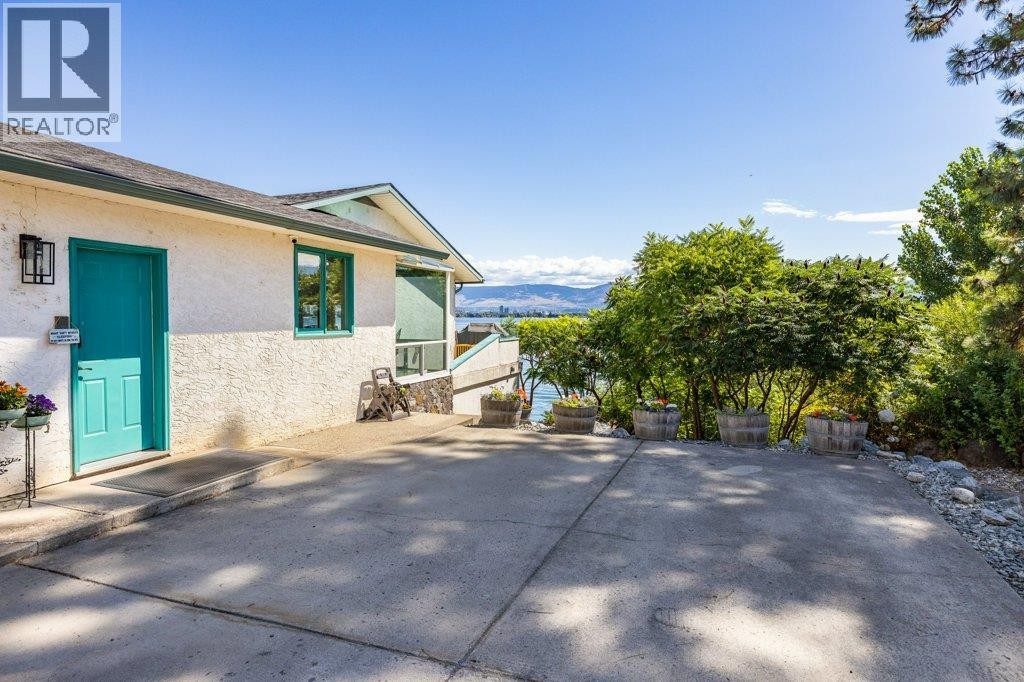 












2387 Campbell Road

,
West Kelowna,




British Columbia
V1Z1E9

