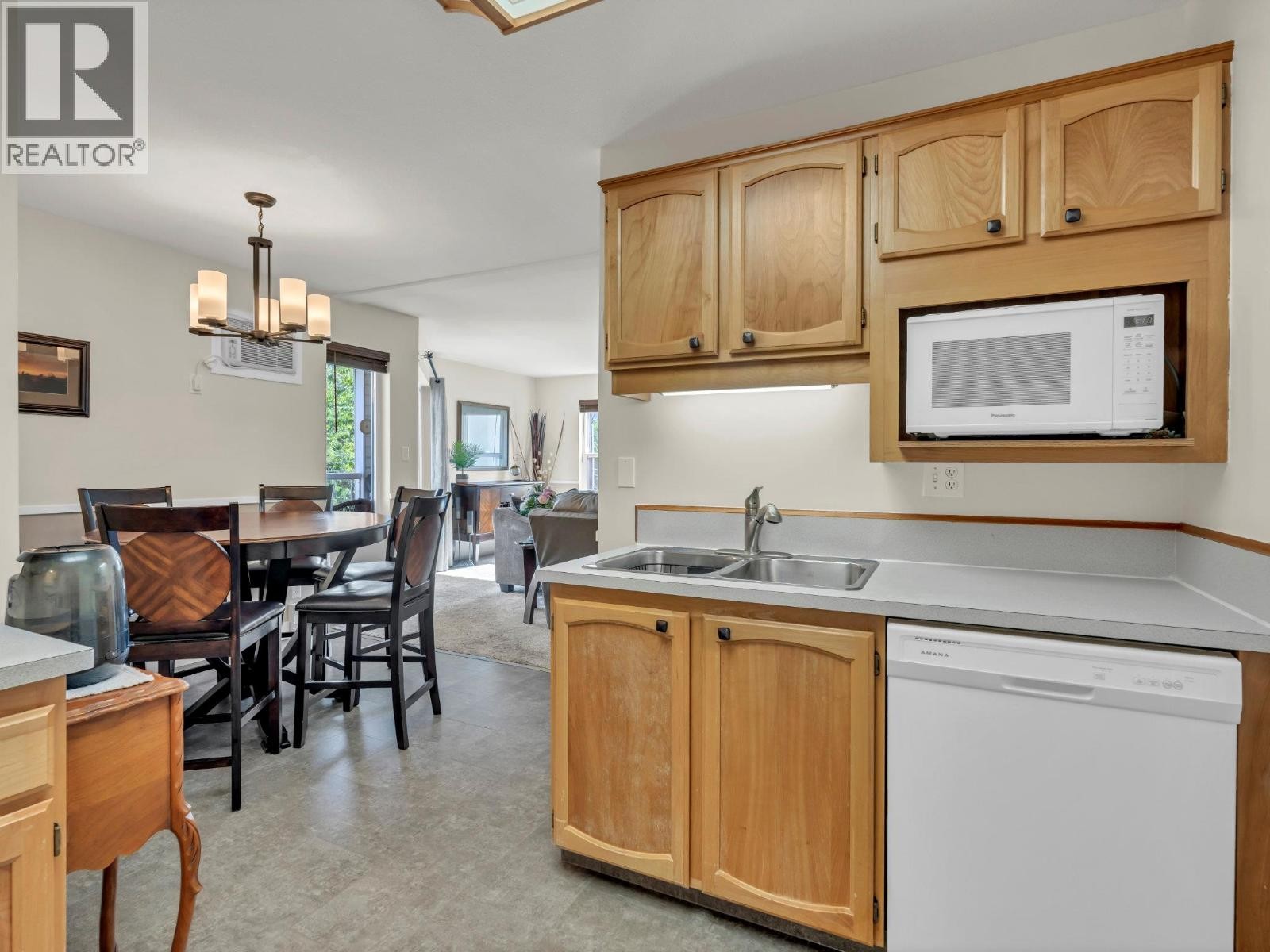 












298 Yorkton Avenue Unit# 202

,
Penticton,




British Columbia
V2A3V5

