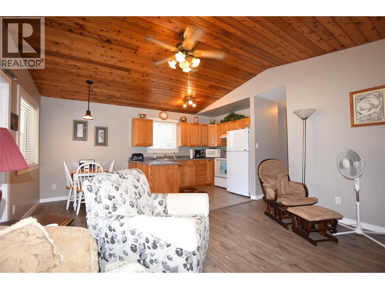 












190 Falcon Avenue

,
Vernon,




British Columbia
V1H2A1

