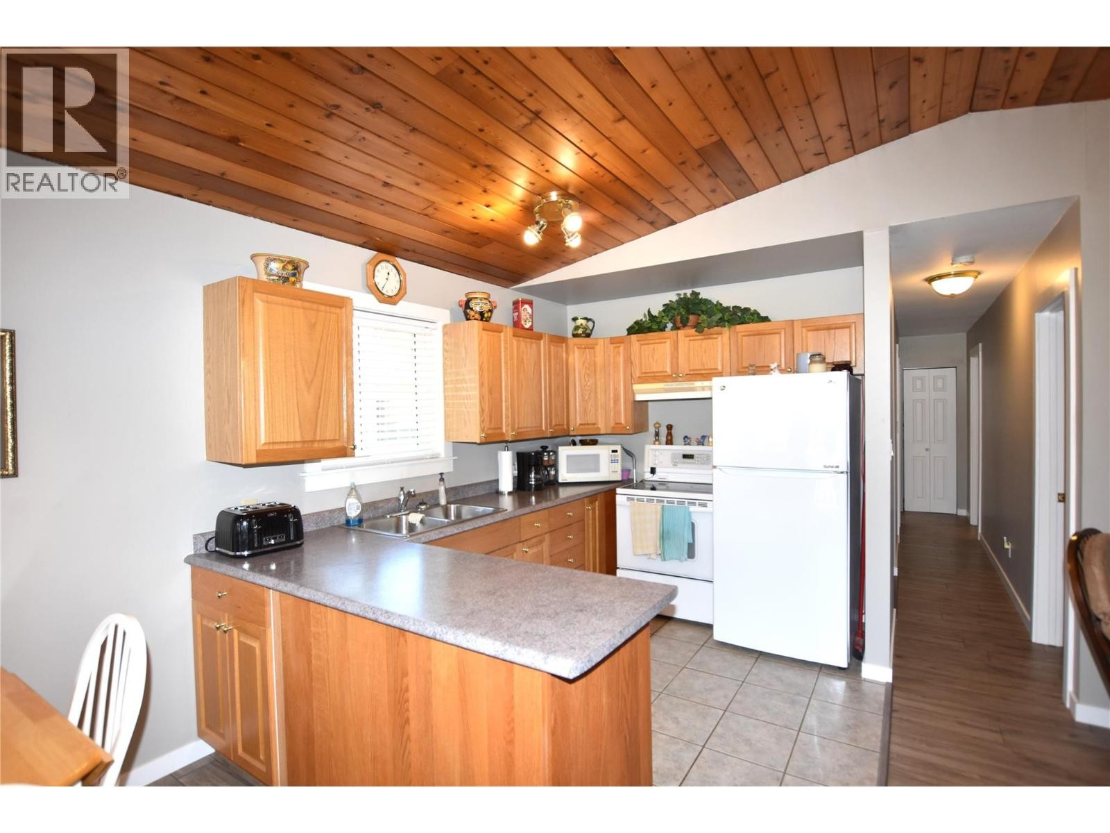 












190 Falcon Avenue

,
Vernon,




British Columbia
V1H2A1

