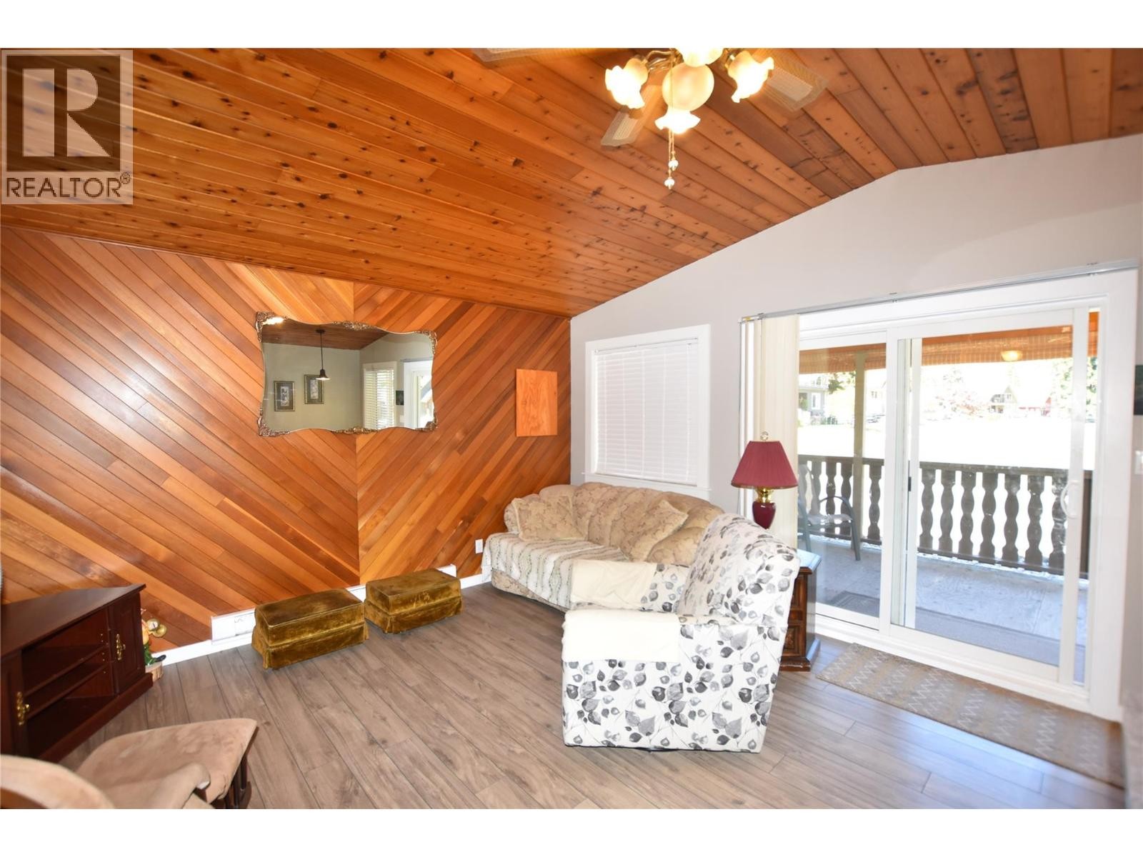 












190 Falcon Avenue

,
Vernon,




British Columbia
V1H2A1

