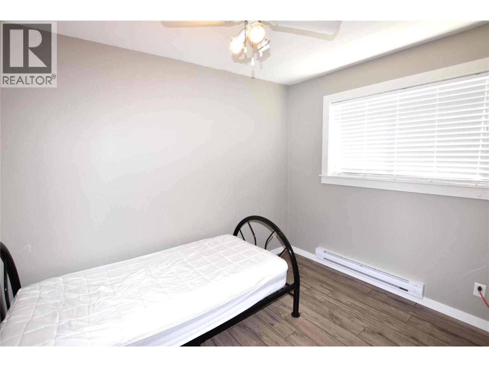 












190 Falcon Avenue

,
Vernon,




British Columbia
V1H2A1

